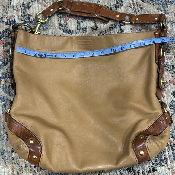 Coach Carly large hobo bag beige - Picture 14 of 17